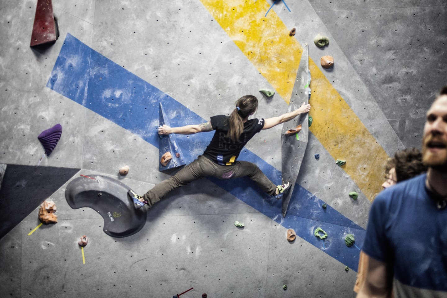 Ouvrir Une Voie En Repoussant Les Obstacles
